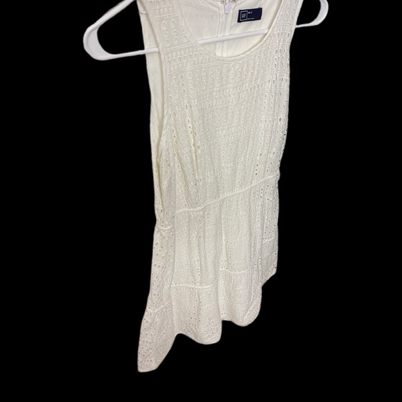 Old Navy white eyelet knee length dress size 4 - Picture 2 of 4